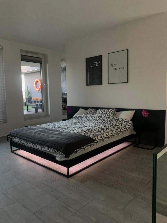 Ekskluzywny Penthouse Z Ogrodem W Centrum Lodzi Экстерьер фото